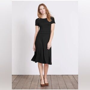 Boden Portia Jersey A Line midi Dress Size M Black Short Sleeve Classic